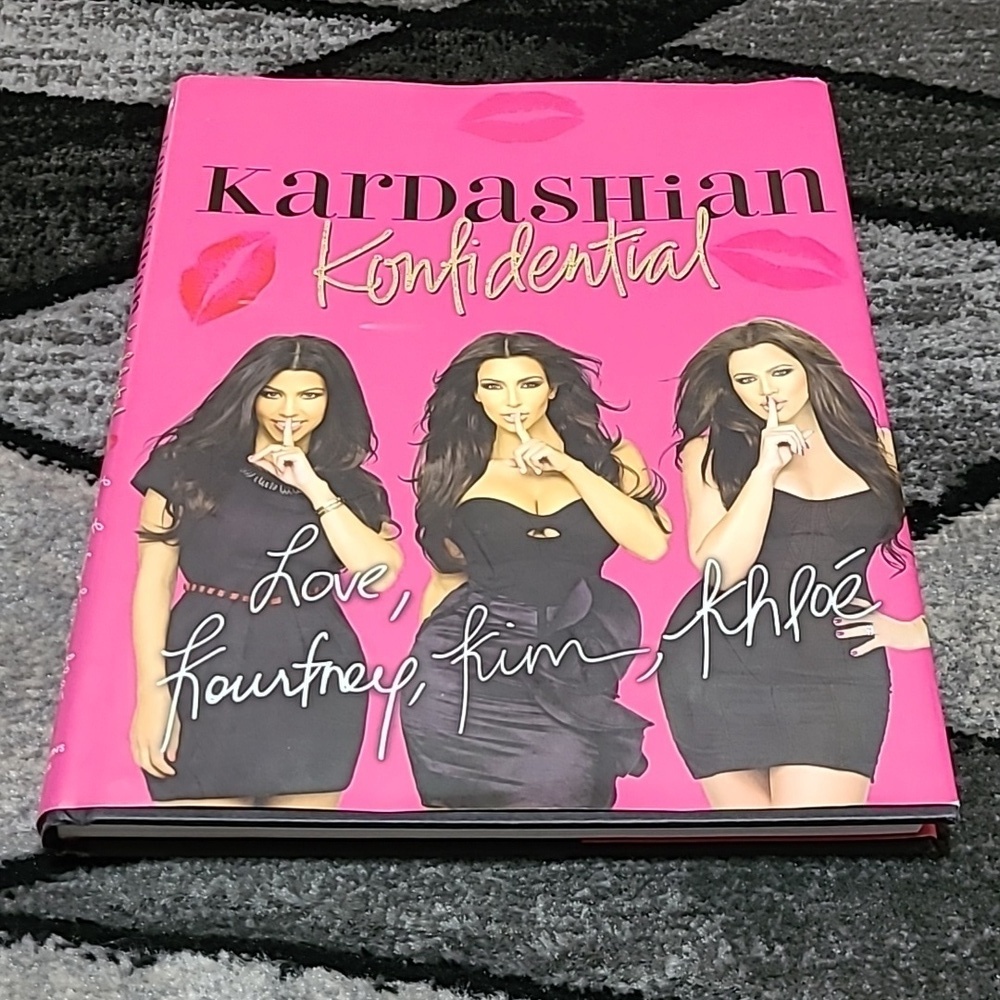 KARDASHIAN KONFIDENIAL BIOGRAPHY HARDCOVER BOOK